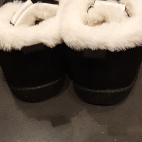 Black Suede Booties with Fleece Lining and Velcroe Closure - Picture 4 of 8